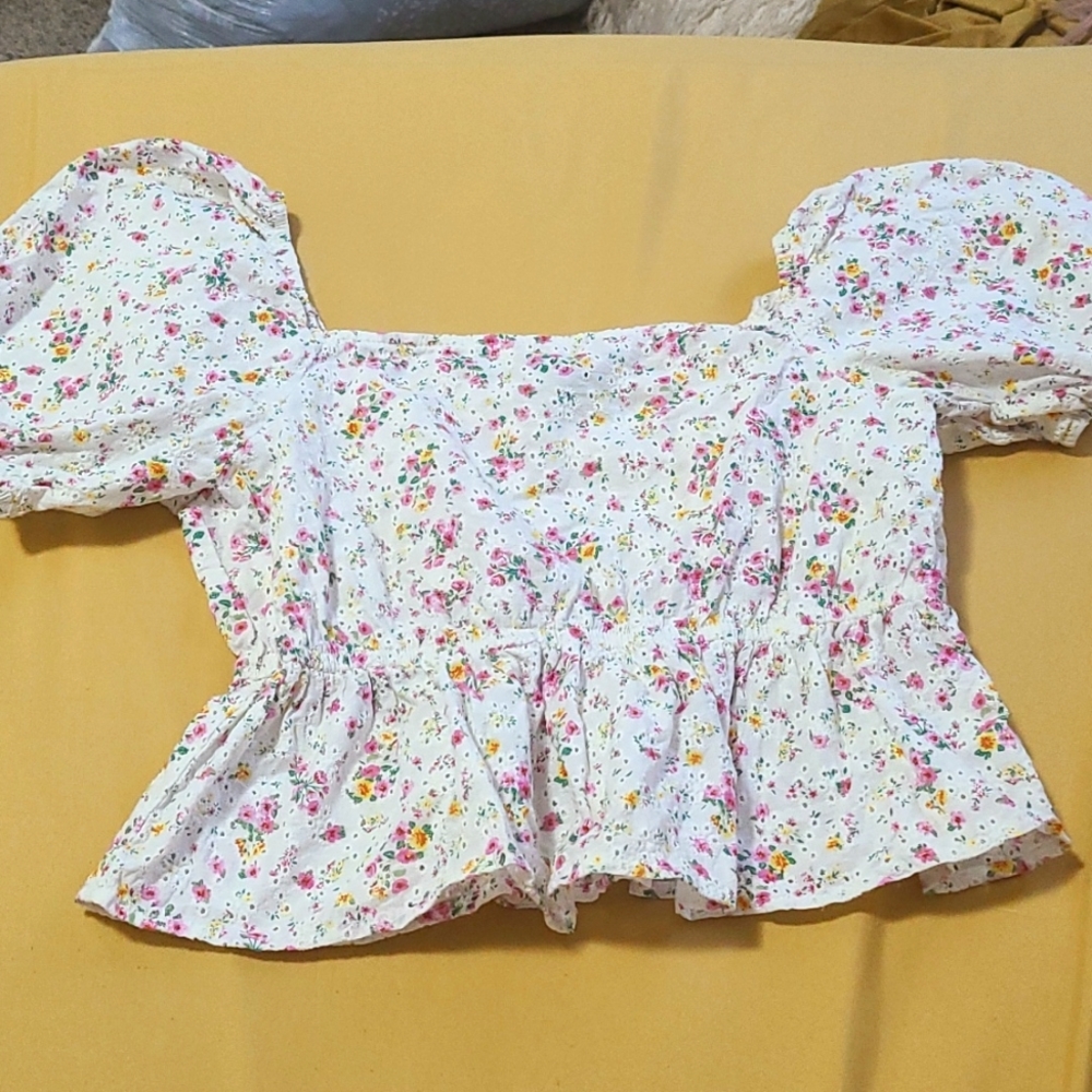 Puff sleeve floral baby doll top